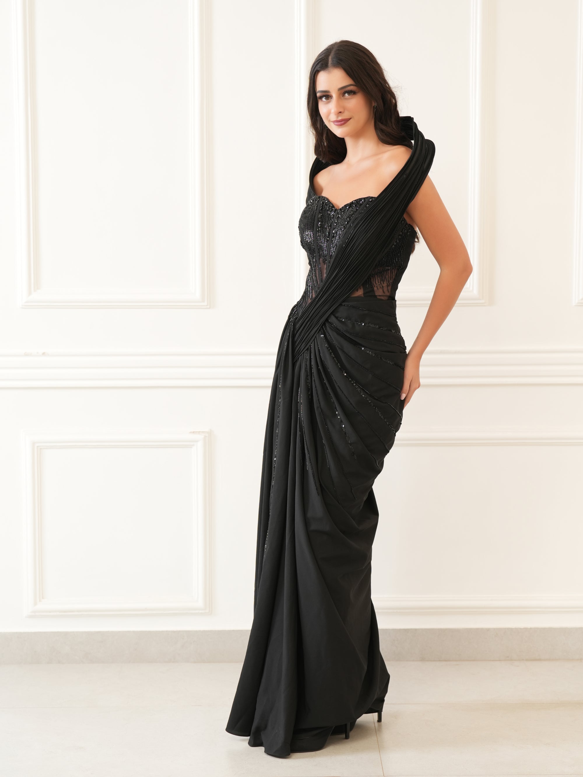 NOIR ELAN GOWN