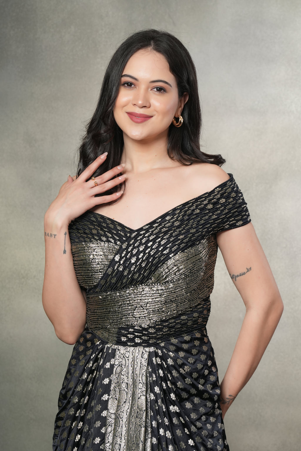 BLACK FUSON GOWN