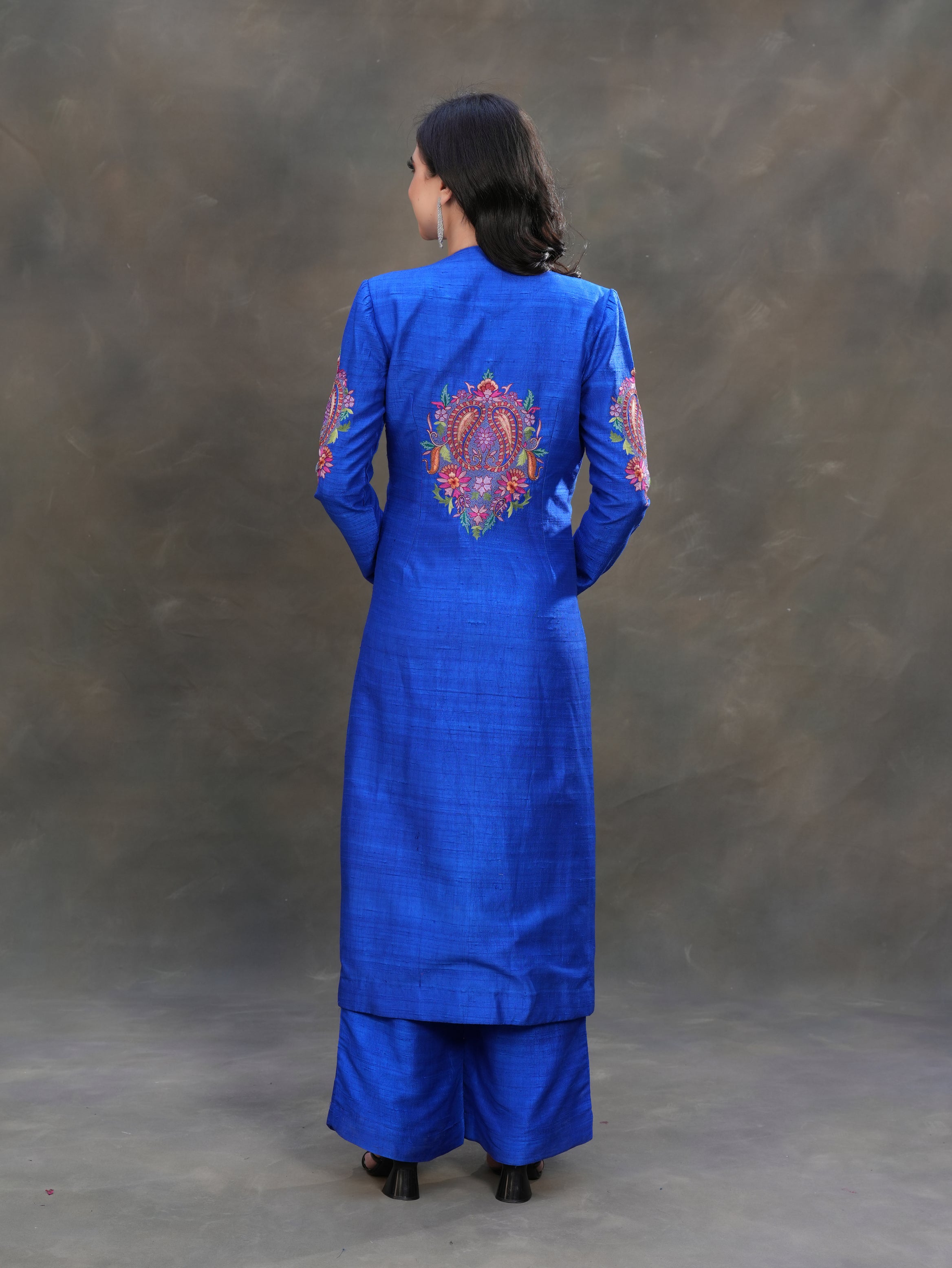 The Sapphire Sozni Set