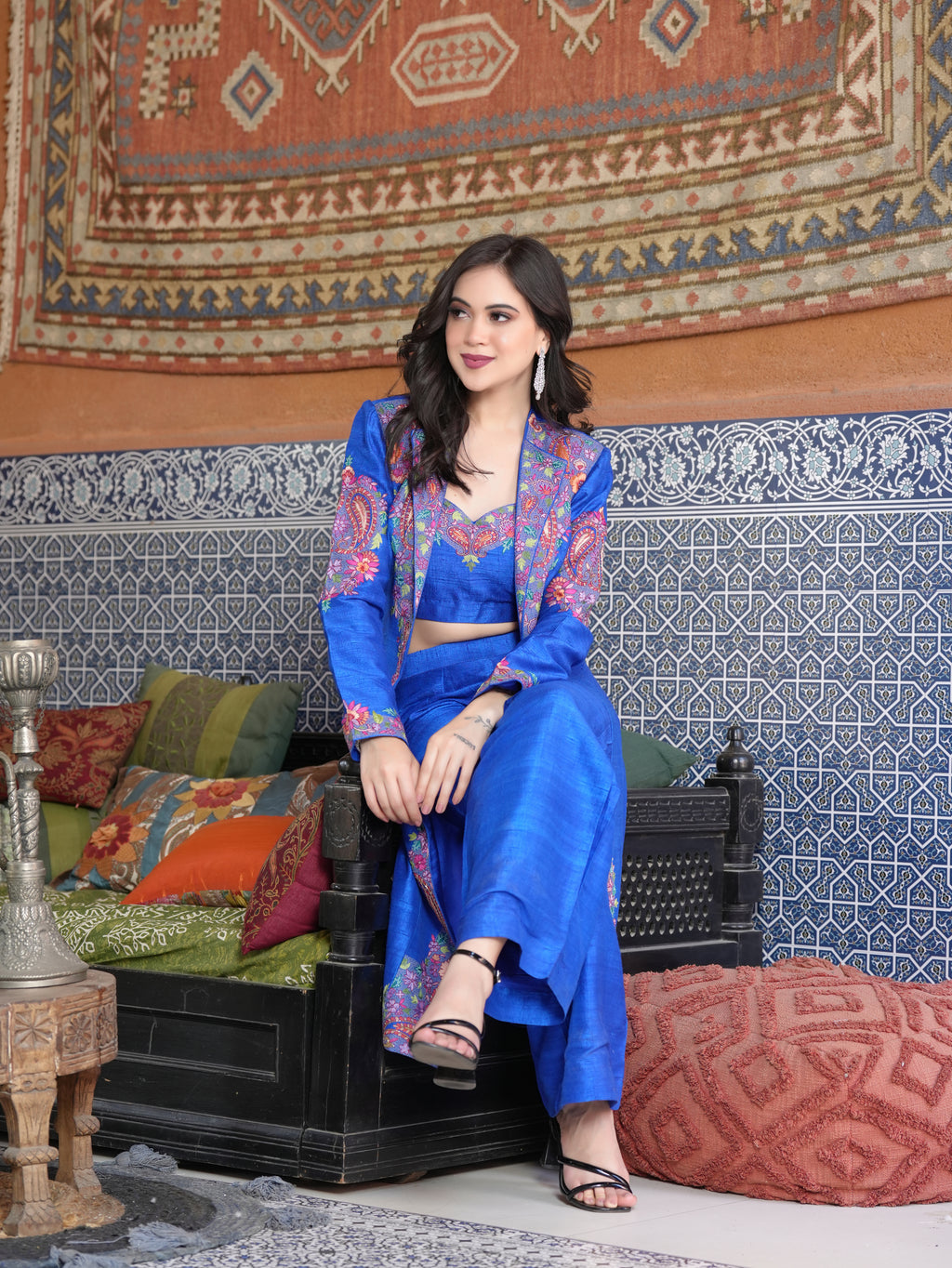 The Sapphire Sozni Set