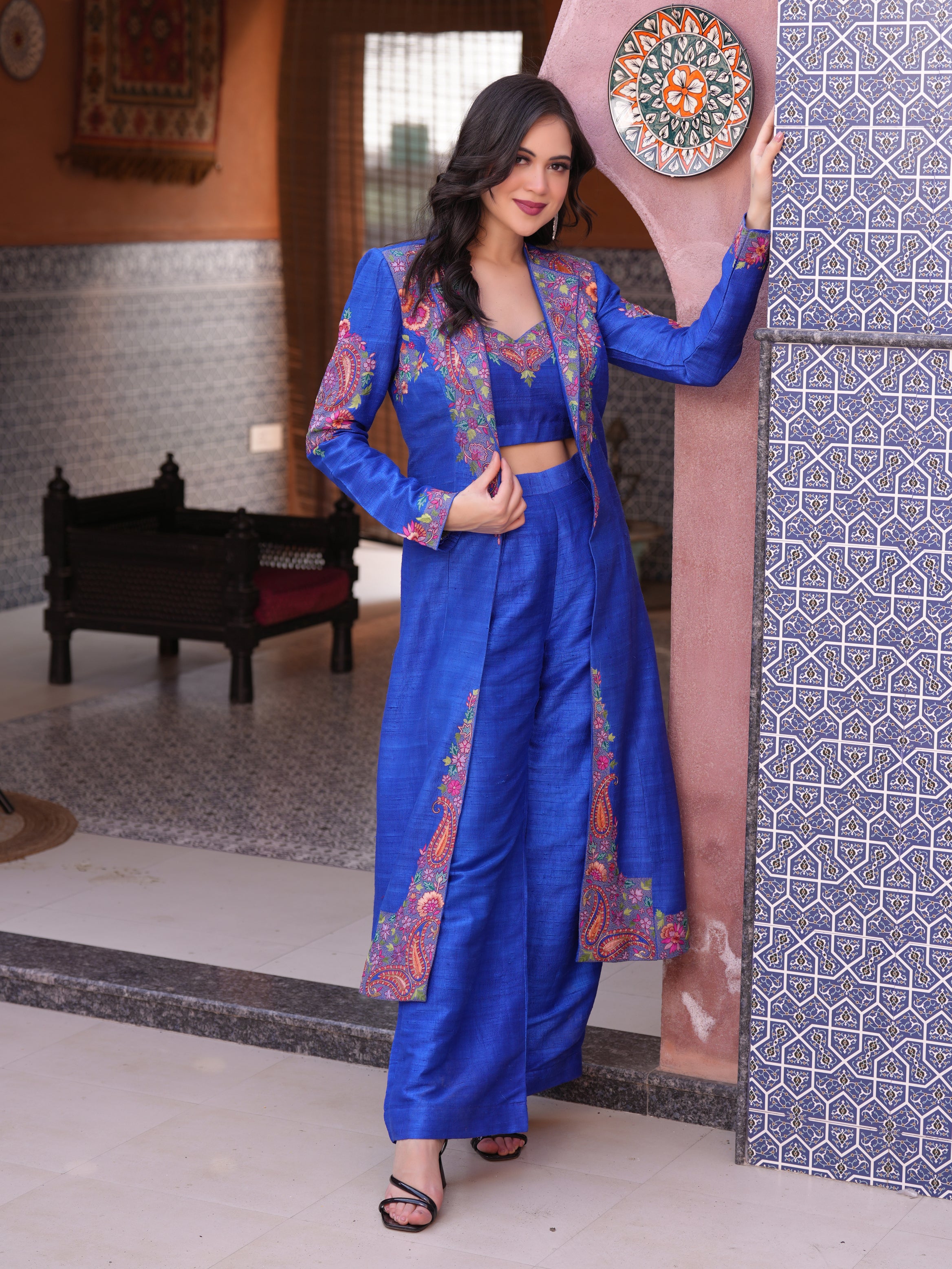 The Sapphire Sozni Set